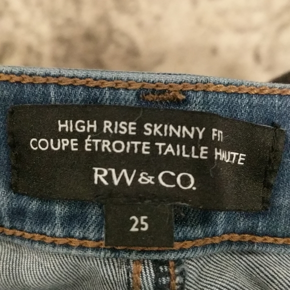 50% off RW & company high-rise super stretch skinny jeans - Picture 3 of 3